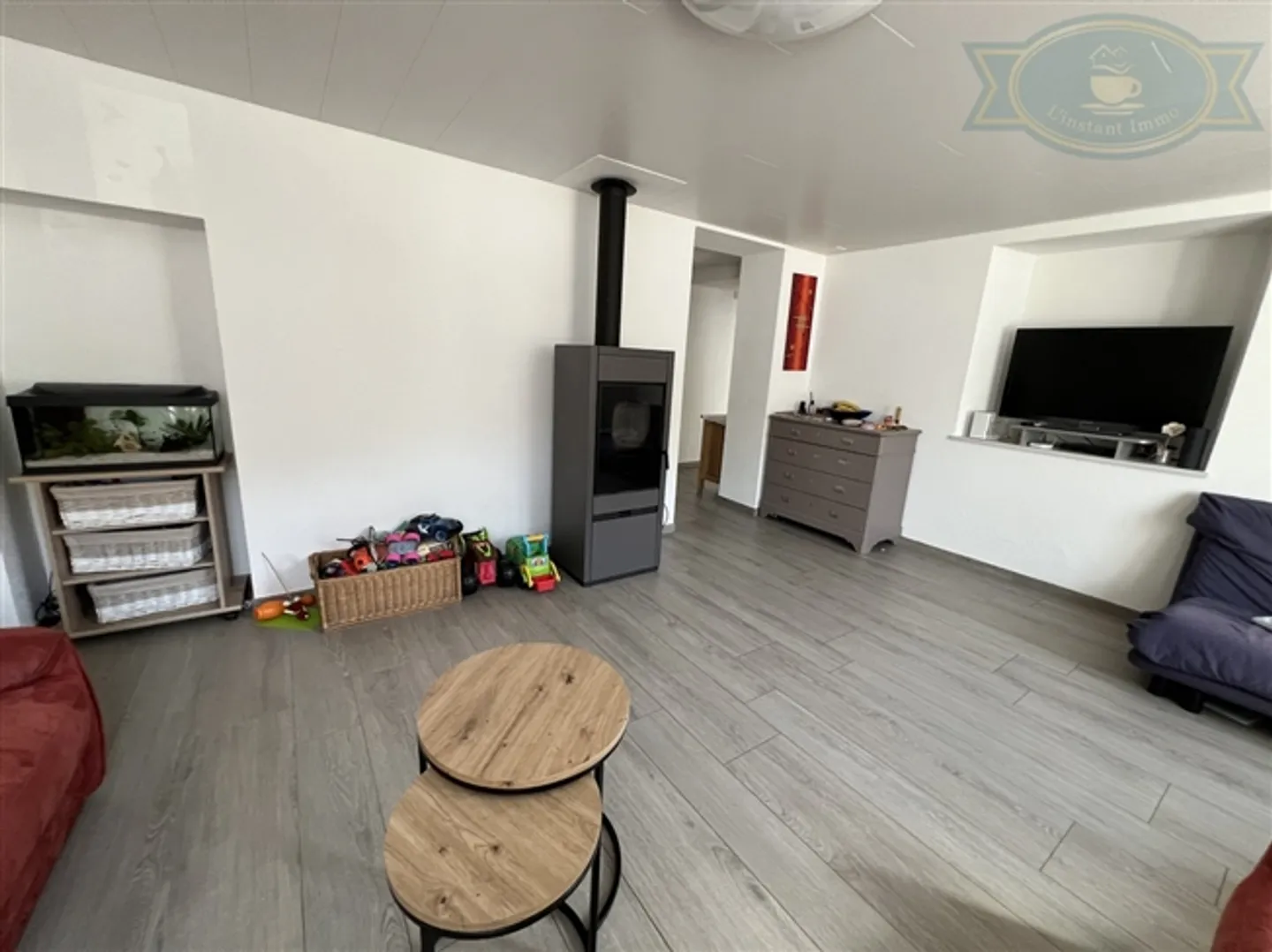 Renovated village house in a quiet location in Châtillon - Photo 3 of 11