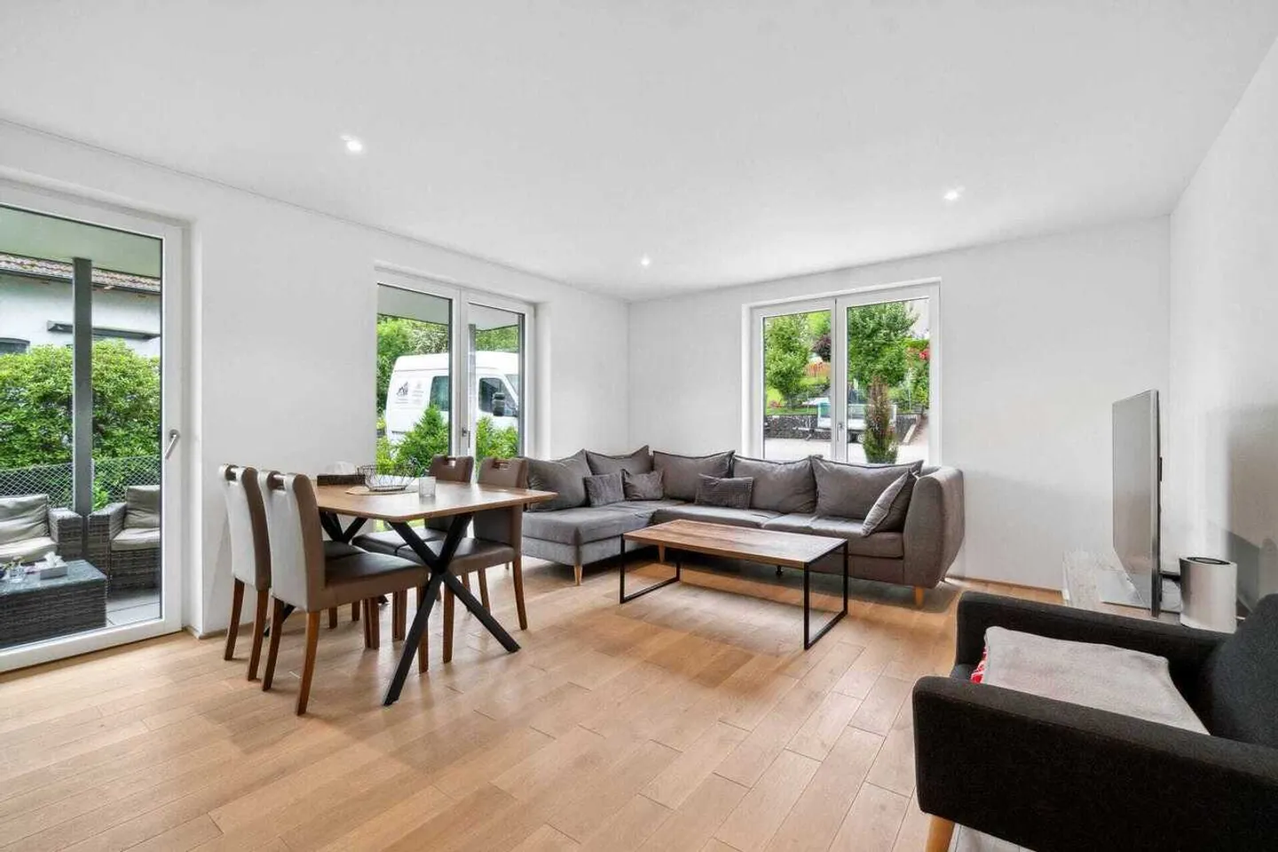 Incantevole maisonette di 4,5 stanze con giardino privato - Foto 3 di 13