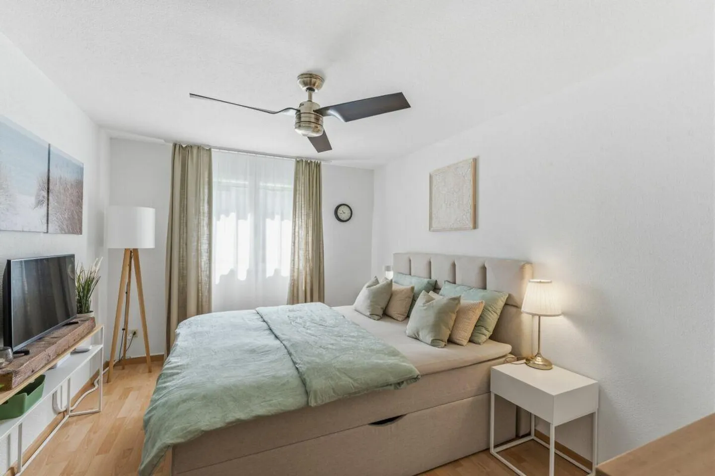 Appartement moderne et bien entretenu de 4,5 pièces avec grande terrasse ensoleillée - Photo 8 sur 12