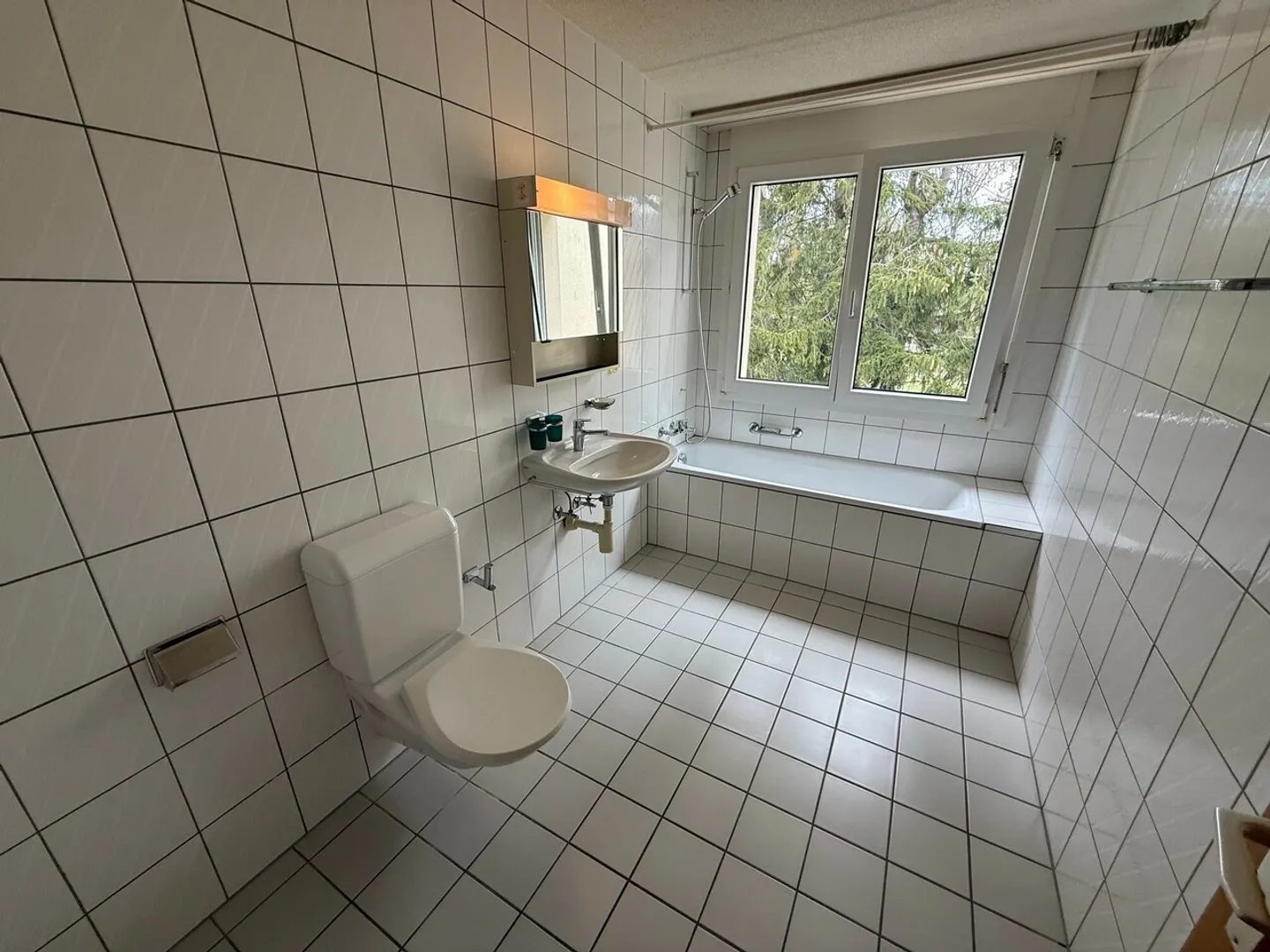 Appartement spacieux avec balcon - Photo 6 sur 9