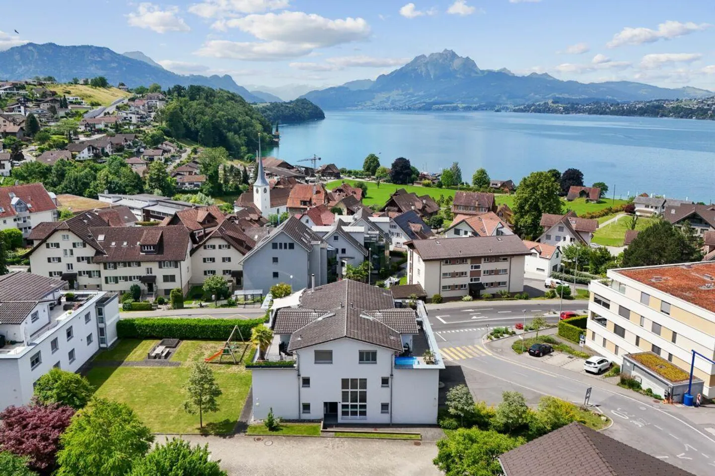 Appartement moderne et bien entretenu de 4,5 pièces avec grande terrasse ensoleillée - Photo 12 sur 12