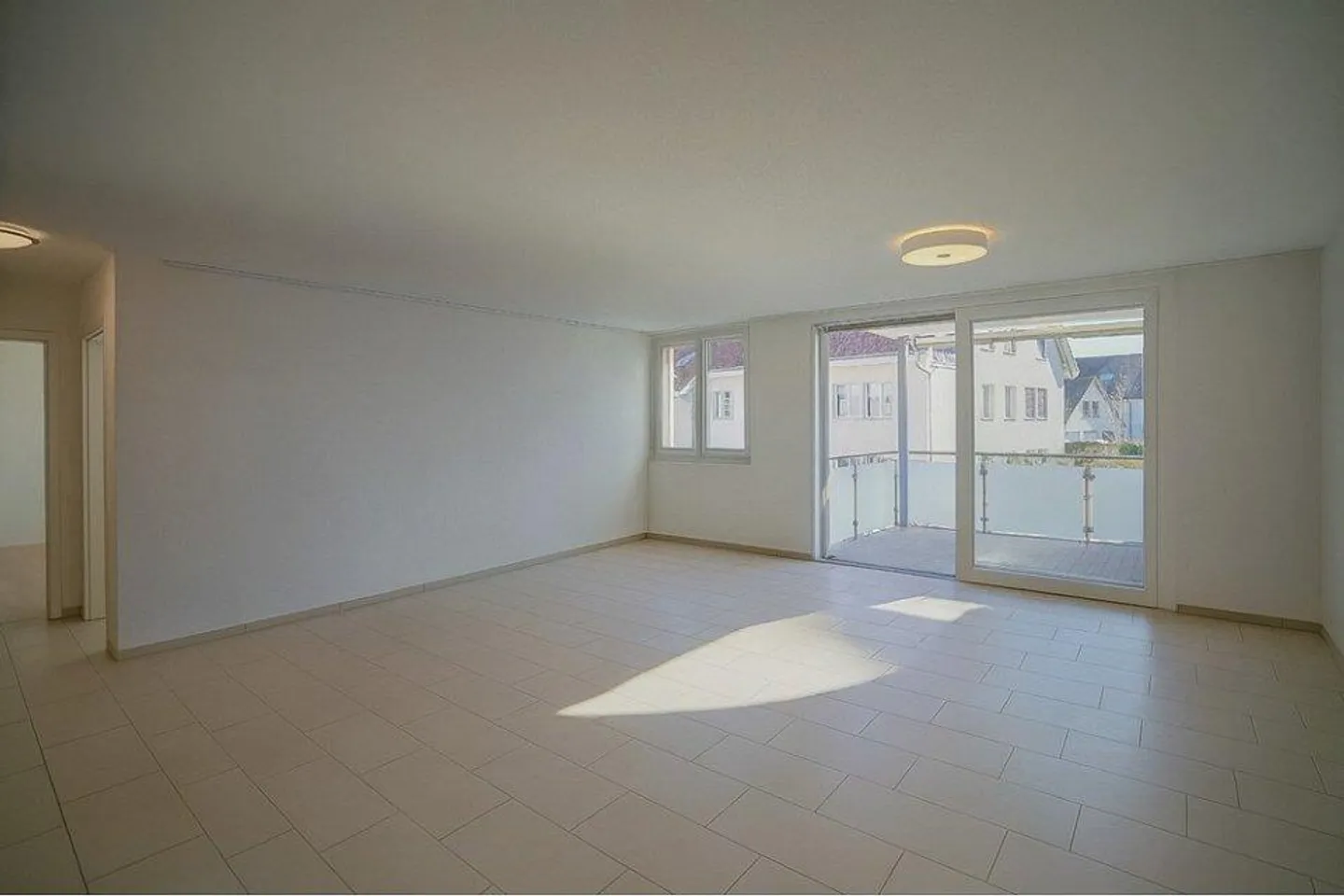 Condominio elegante e piccolo in una posizione centrale - affittato - Foto 9 di 9