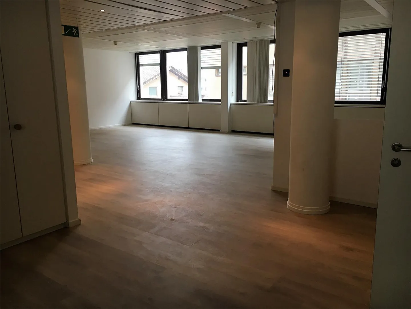 CHIASSO, PALAZZINA UFFICI A REDDITO - CHIASSO ZONA CORSO SAN GOTTARDO - Foto 4 di 22