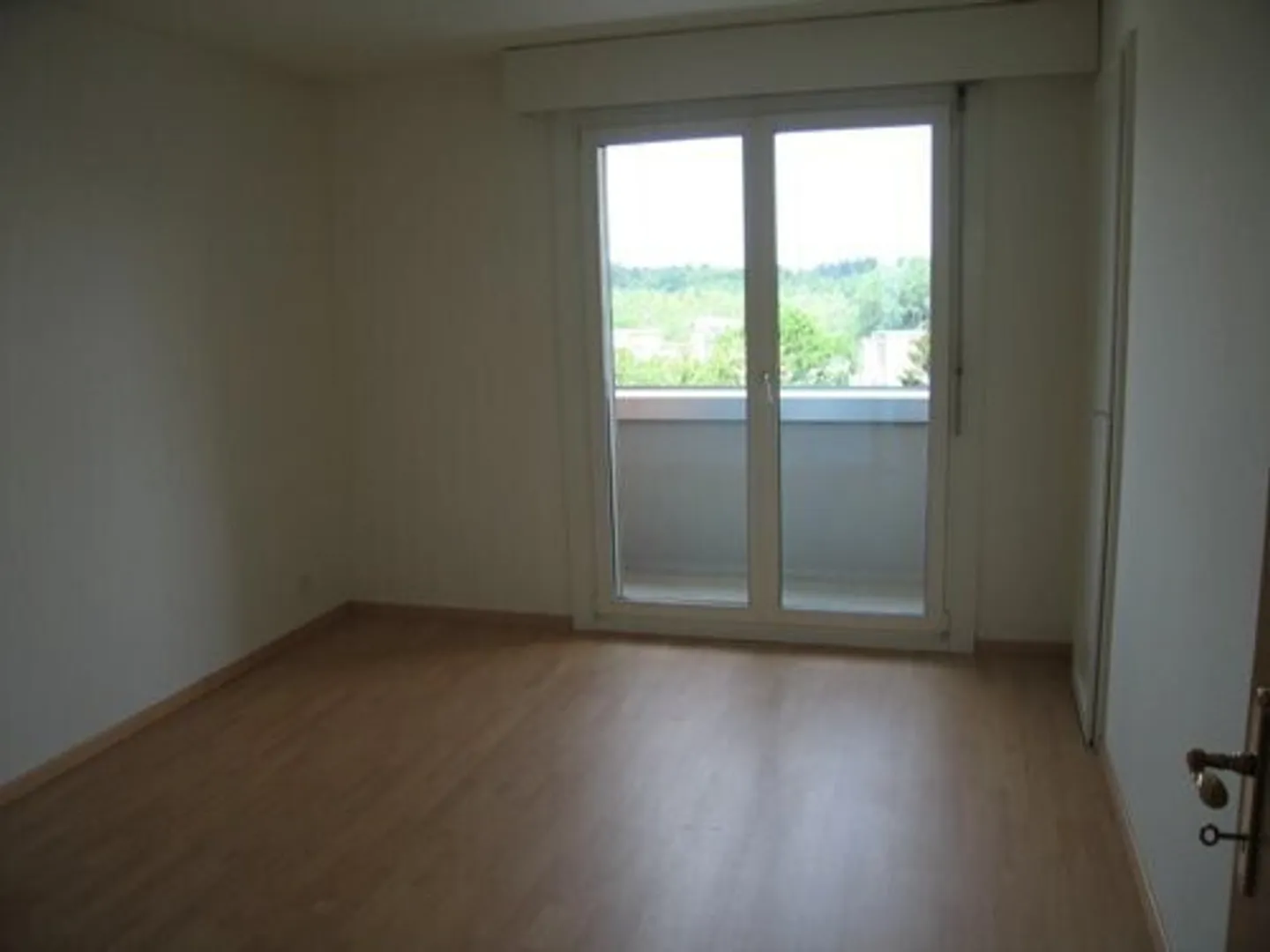 Luminoso appartamento duplex 3.5 in una proprietà ben tenuta! - Foto 5 di 7