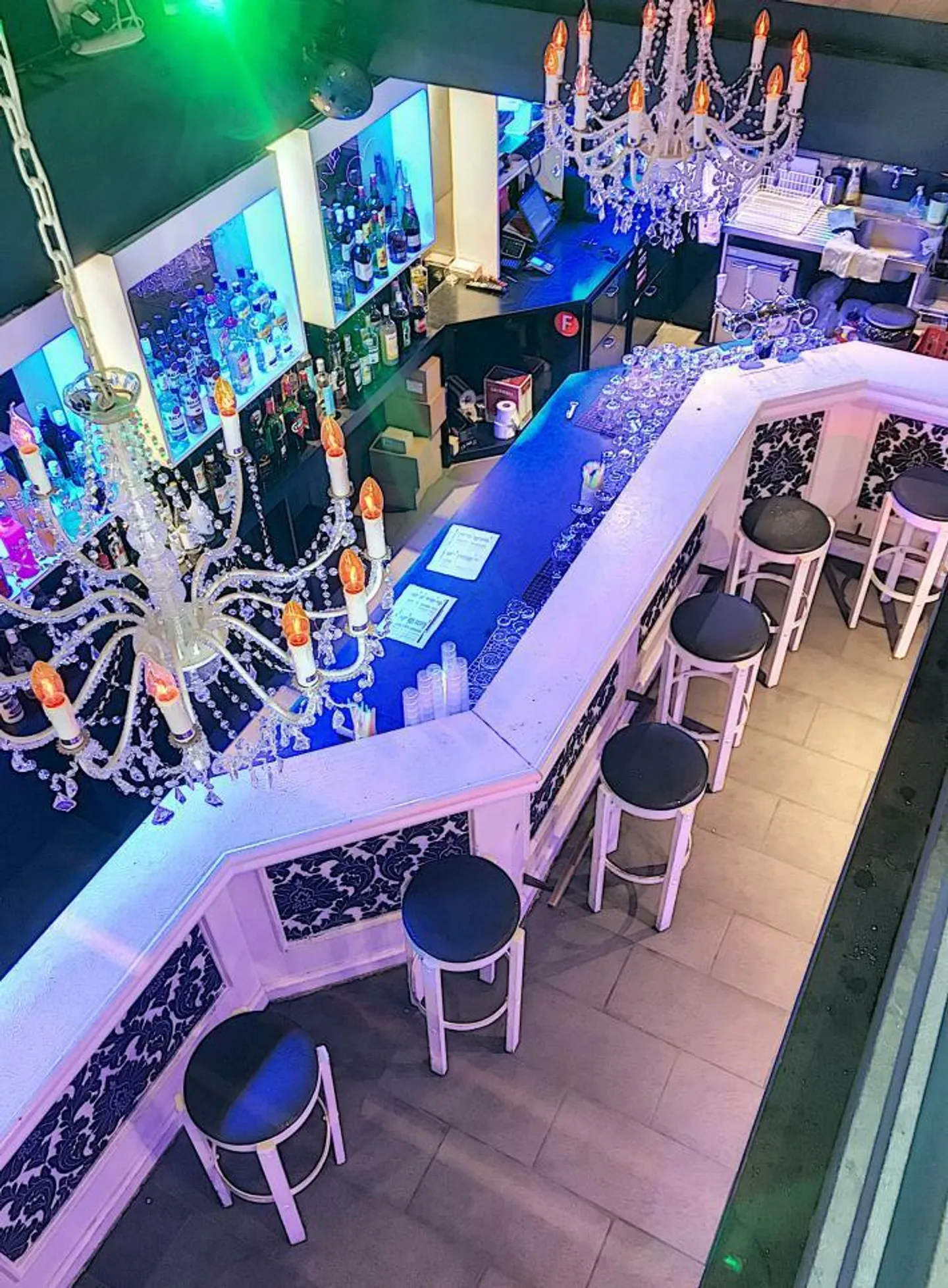 Bar / nightclub "Le Nautilus" - Photo 2 of 7