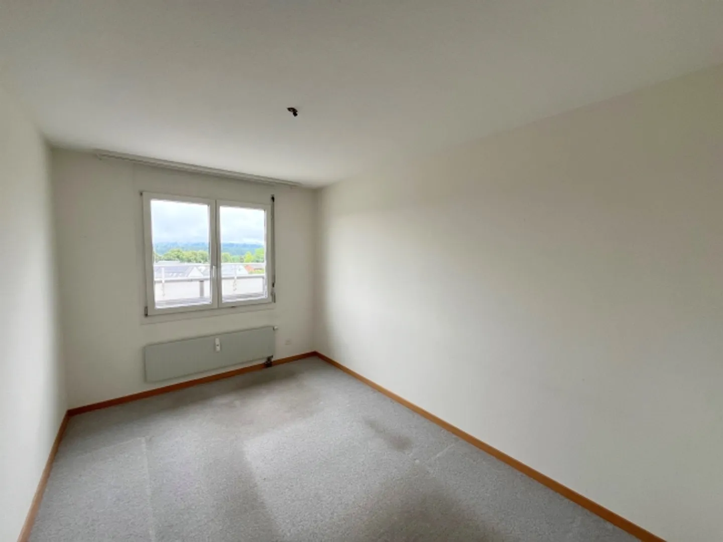 Appartement en attique dans le quartier de Herblingen - TEMPORAIRE jusqu'au 30.04.2026 - Photo 4 sur 11