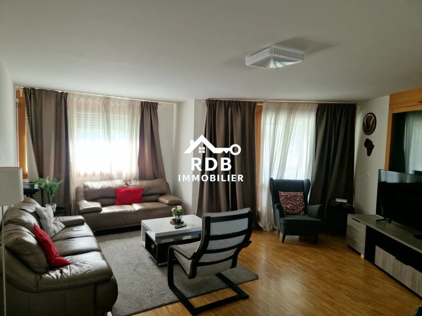 5-room apartment on the 1st floor located in Le Grand-Saconnex 1218 - Photo 1 of 10