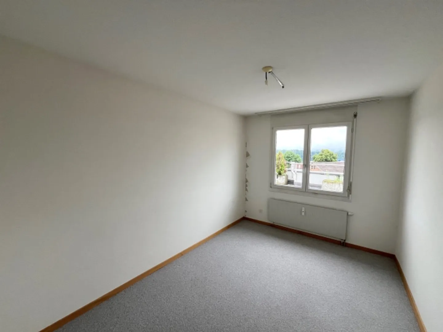 Appartement en attique dans le quartier de Herblingen - TEMPORAIRE jusqu'au 30.04.2026 - Photo 5 sur 11