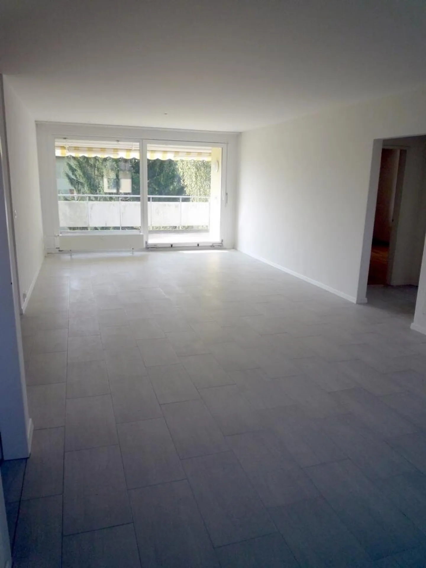 Great 4.5-room apartment on the 2nd floor right - Photo 3 of 8