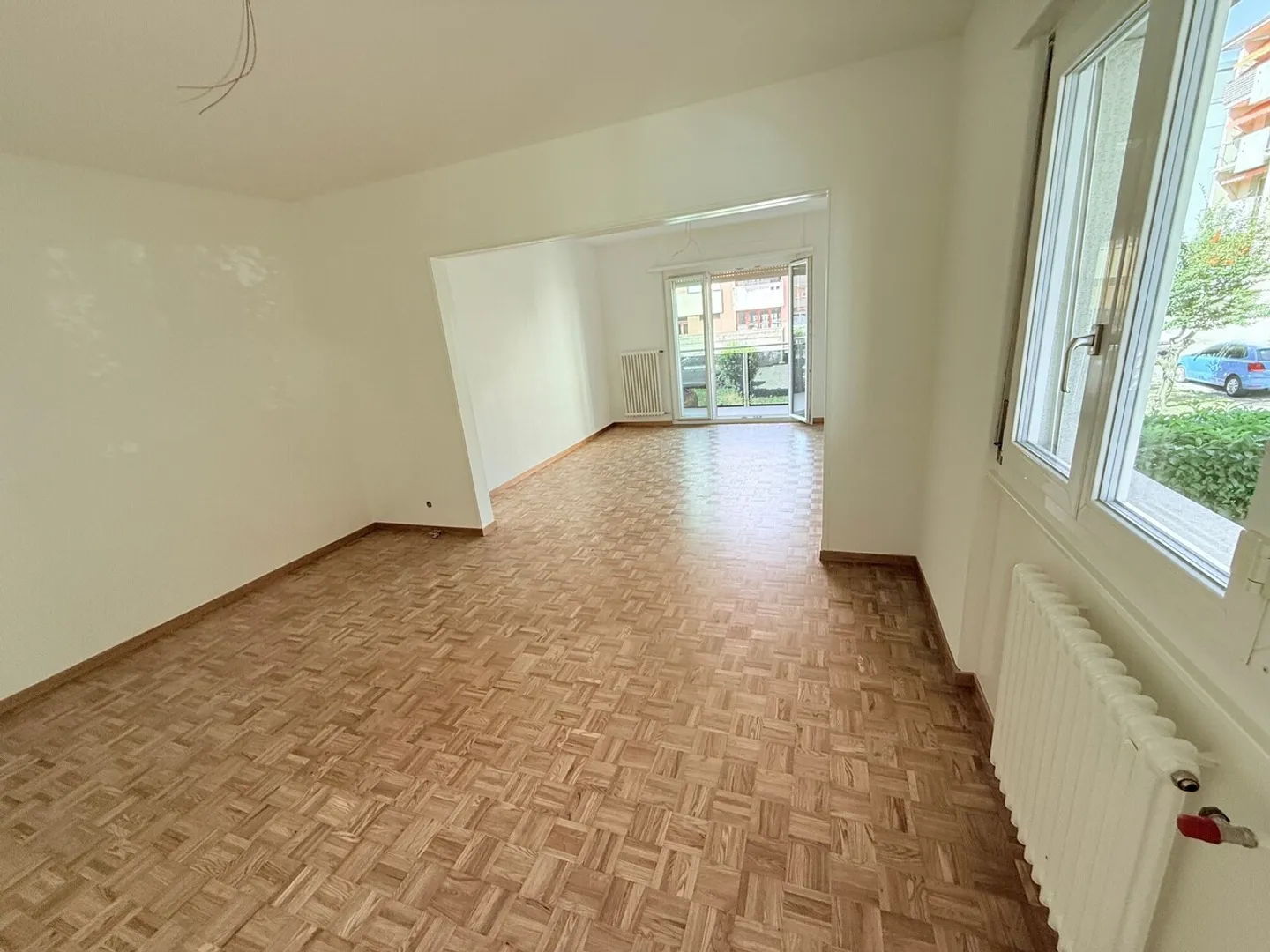 Appartement rénové avec balcon - Photo 3 sur 6
