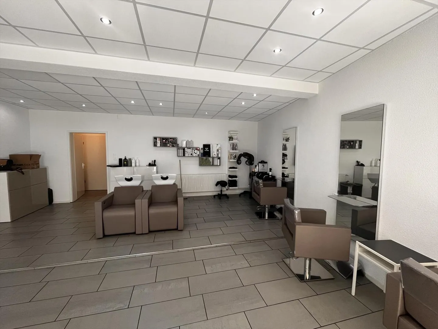 Spazio commerciale ristrutturato di 86 m² venduto nel cuore di Friburgo - Foto 5 di 6