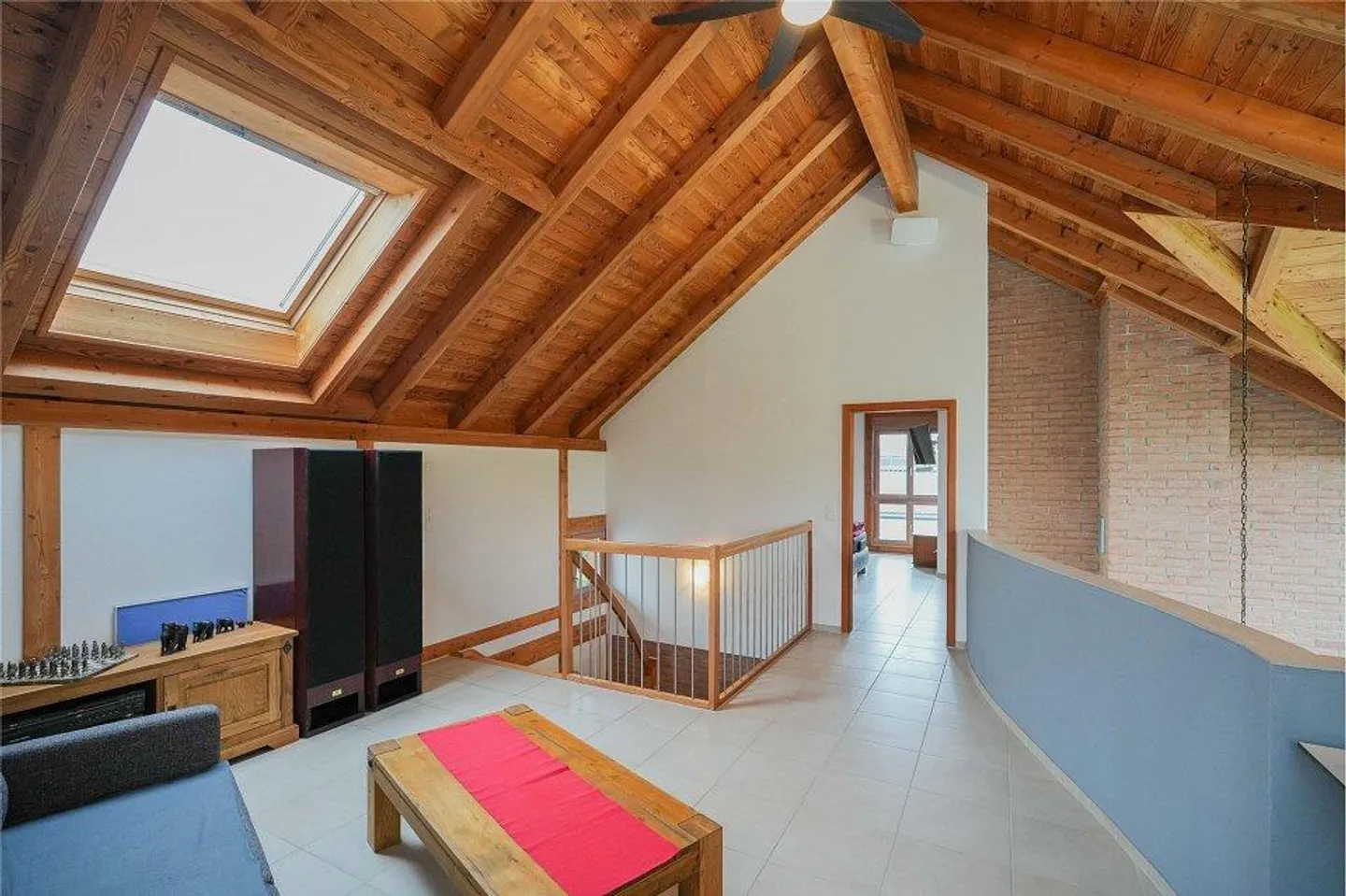 Coming home, switching off, feeling good: Spacious 5-room single-family house - Photo 3 of 13