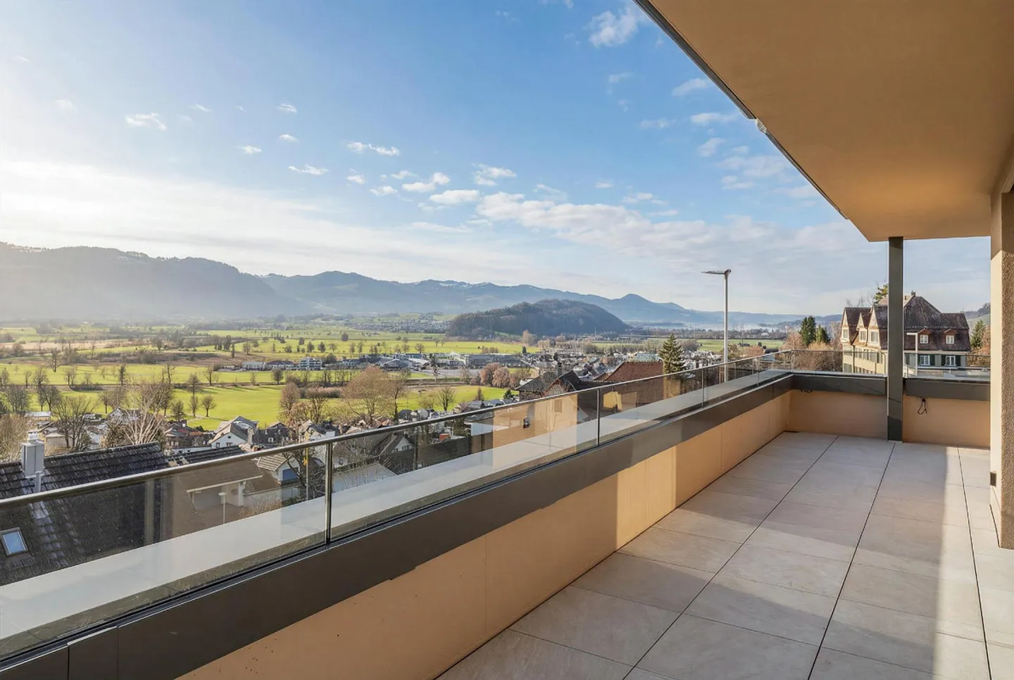 Exklusives Wohnen zwischen See und Alpen - Foto 1 von 12