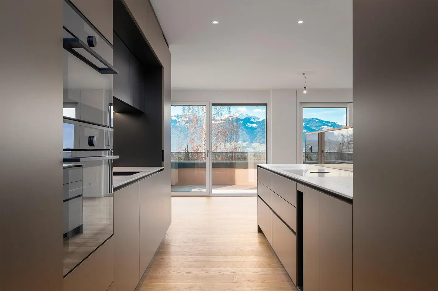 Exklusives Wohnen zwischen See und Alpen - Foto 2 von 12