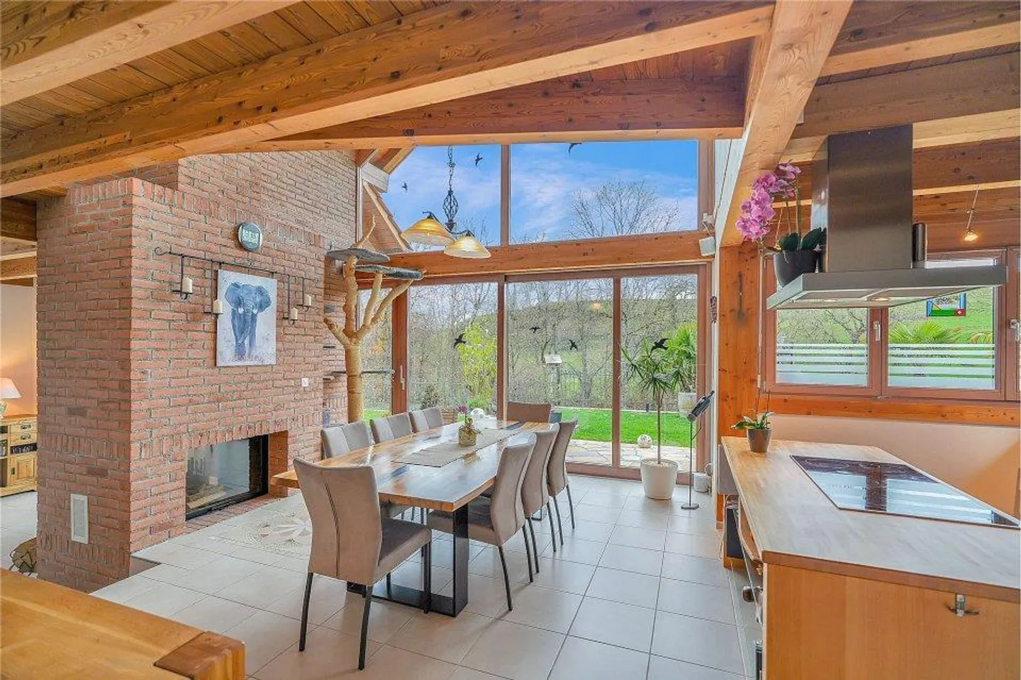 Coming home, switching off, feeling good: Spacious 5-room single-family house - Photo 2 of 13