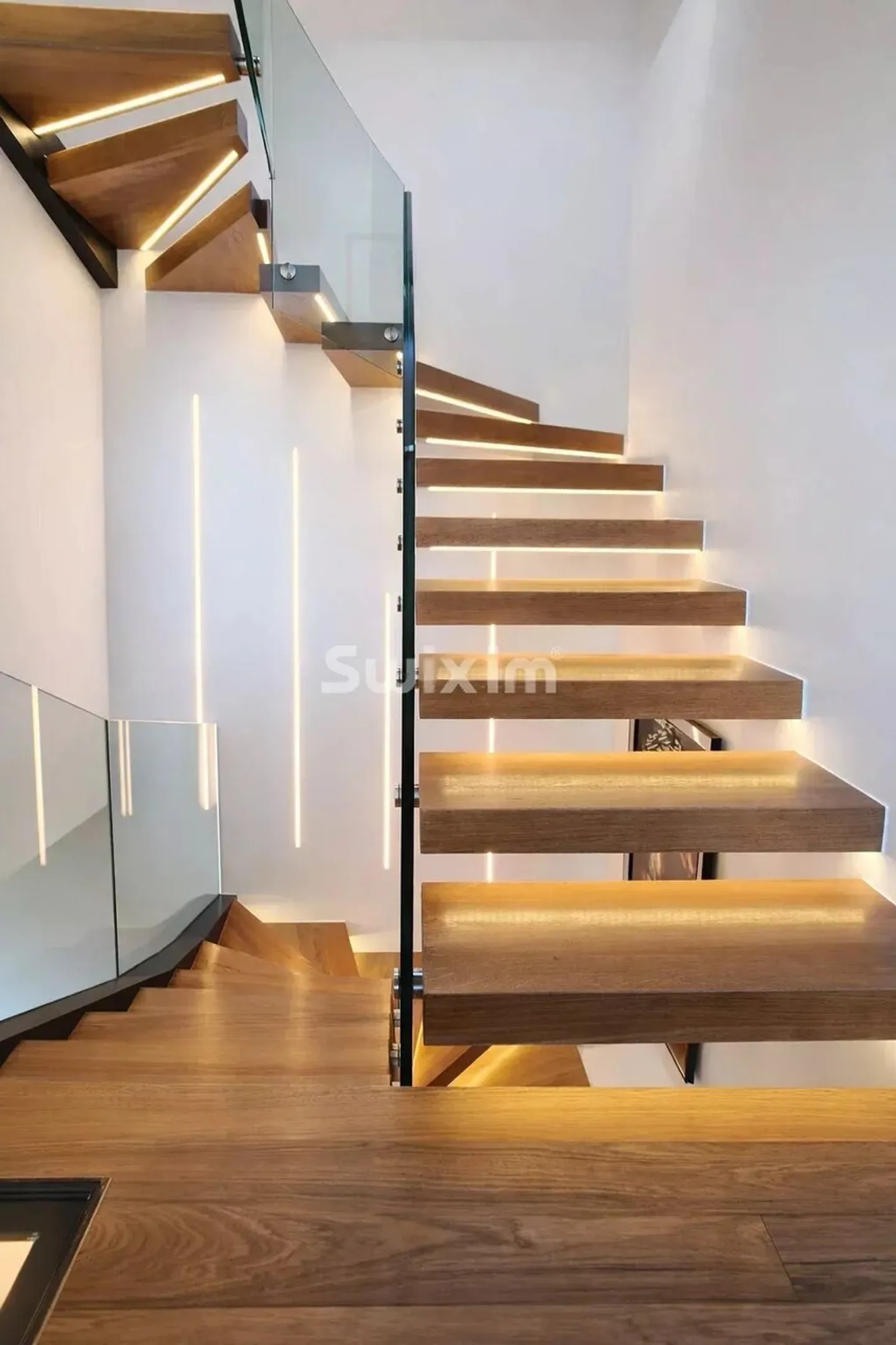 VILLA CONTEMPORANEA PROGETTATA DA UN ARCHITETTO NEL CUORE DI UNA CASA DI VILLAGGIO AUTENTICA - Foto 5 di 13