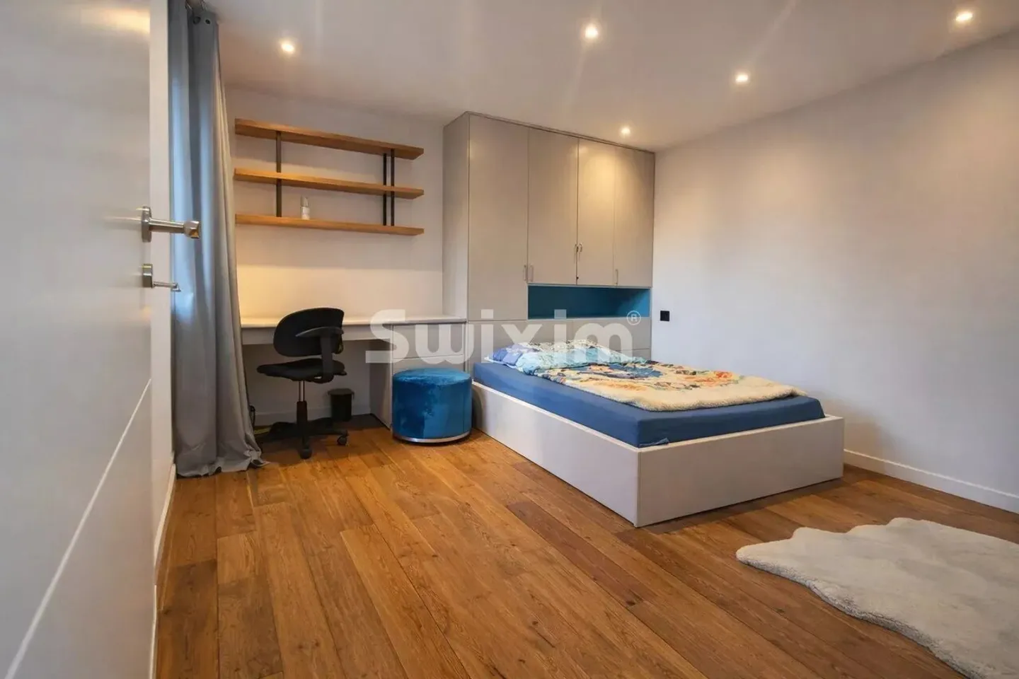 VILLA CONTEMPORANEA PROGETTATA DA UN ARCHITETTO NEL CUORE DI UNA CASA DI VILLAGGIO AUTENTICA - Foto 6 di 13