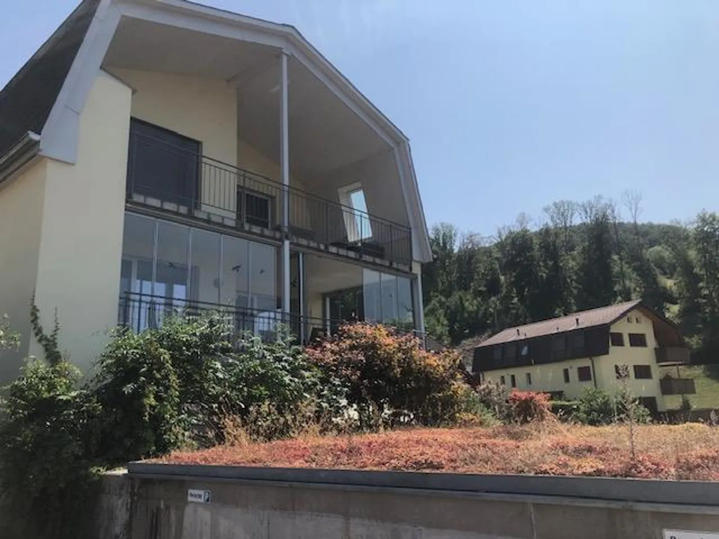 Bell'appartamento spazioso con 2 grandi balconi - Foto 16 di 16