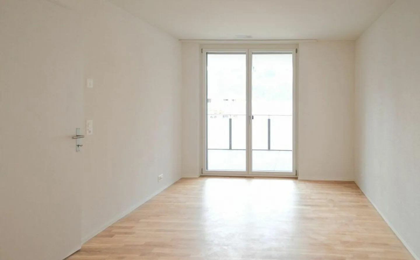 Attractive First Rental - 5.5-Room Apartment with Loggia - Photo 4 of 8