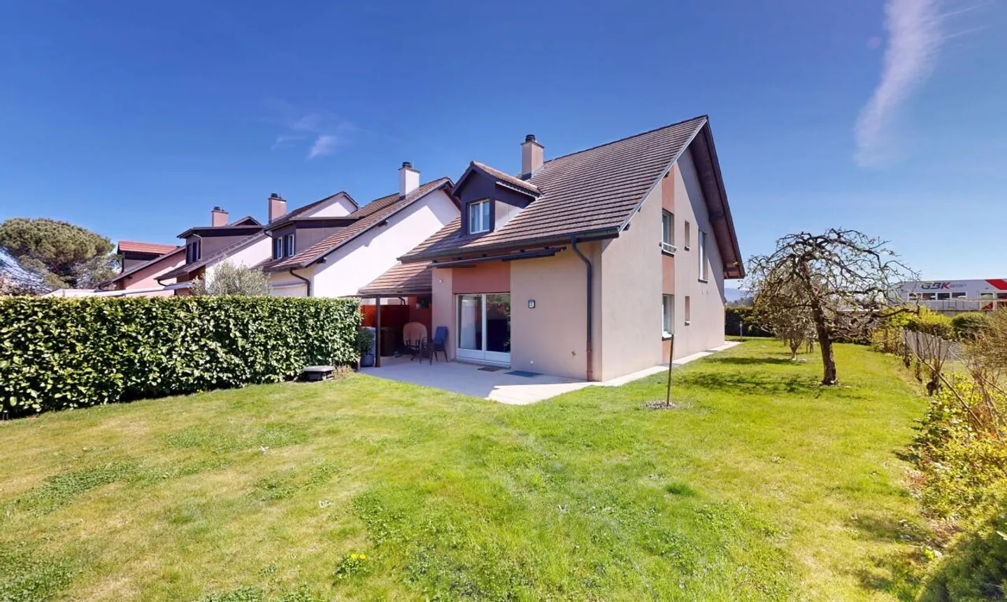 Familienhaus mit großem Garten in Gland - Foto 1 von 11