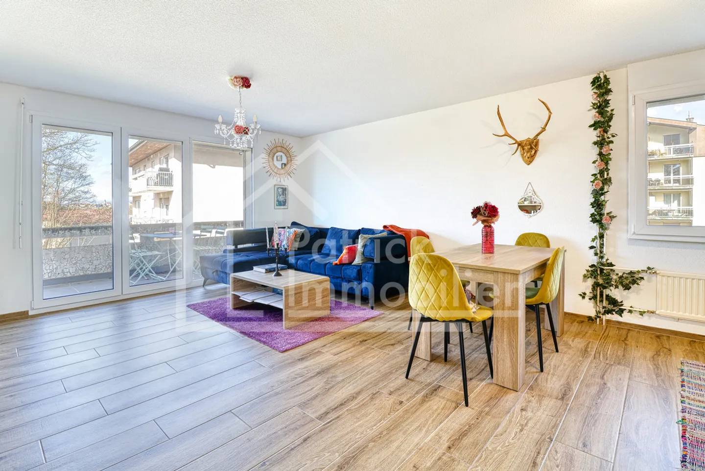 Charming 2.5-room apartment on the 1st floor with balcony - Photo 1 of 11