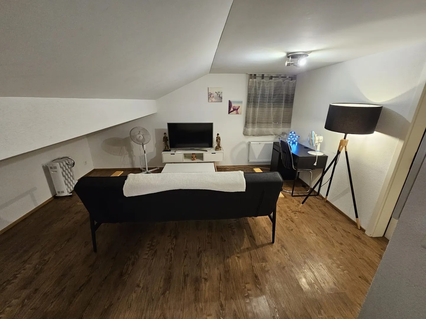 Furnished apartment for rent - Photo 2 of 8