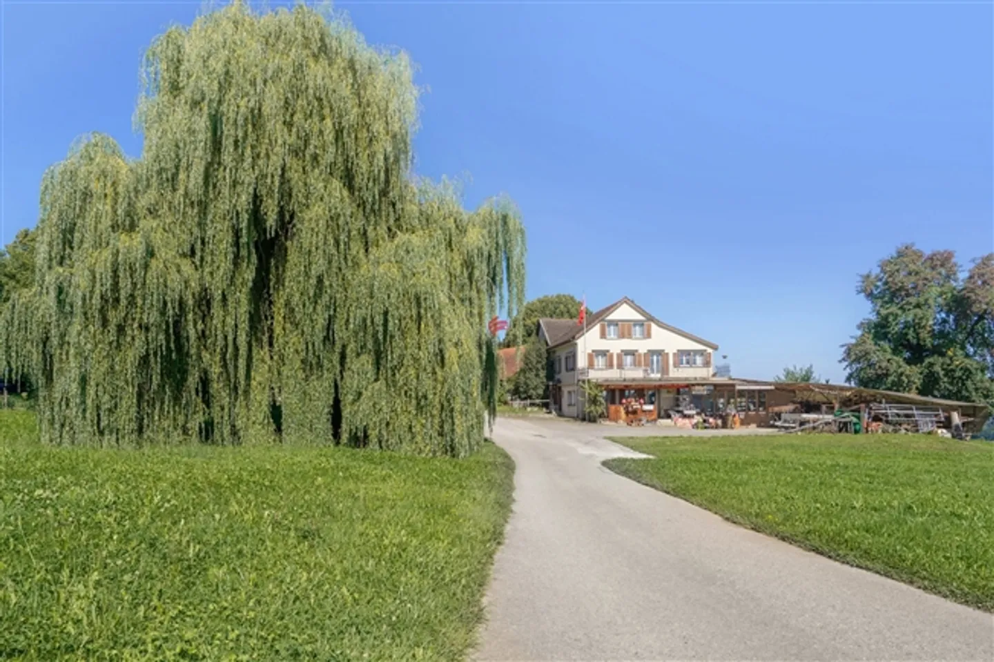 Vivere e affari in un'idilliaca campagna - Foto 12 di 13