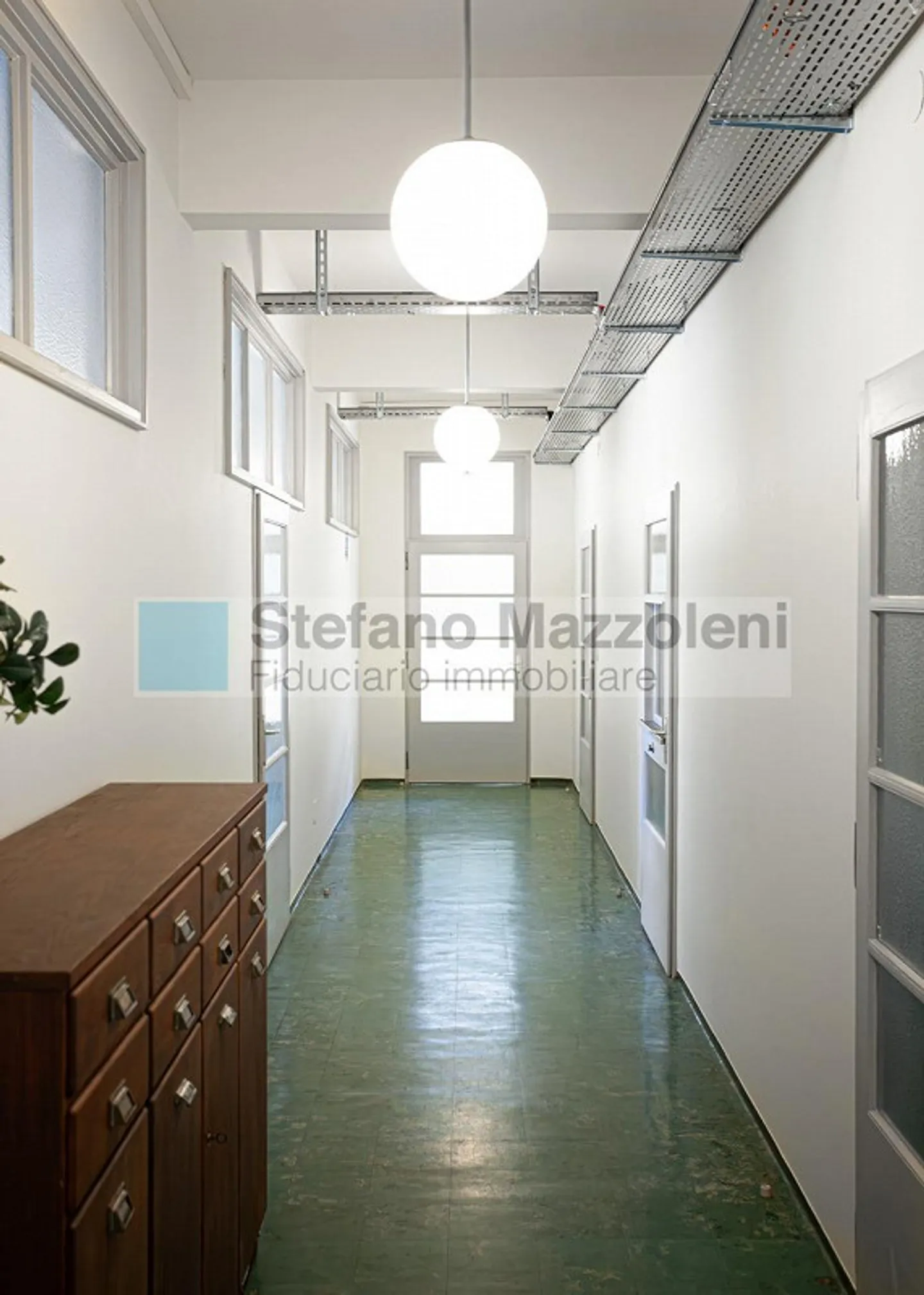 LUGANO LORETO - 200sqm office with 6 rooms and meeting room - Photo 3 of 6