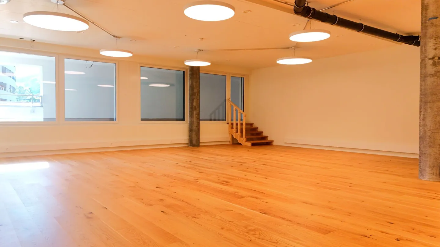 First rental: Modern office/practice space - Directly at Shoppi Tivoli - Photo 2 of 8