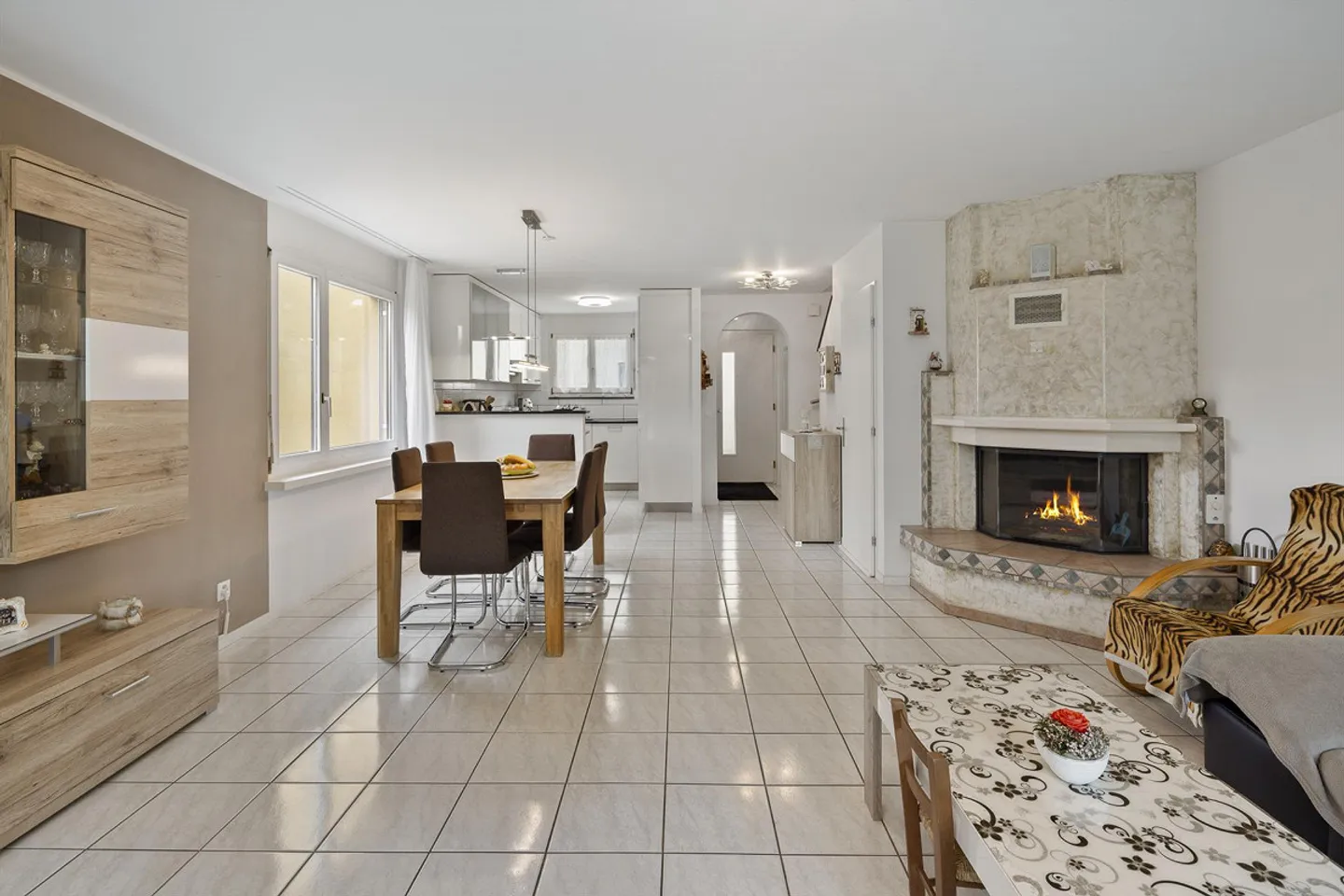 Maison familiale spacieuse avec jardin - Photo 3 sur 14