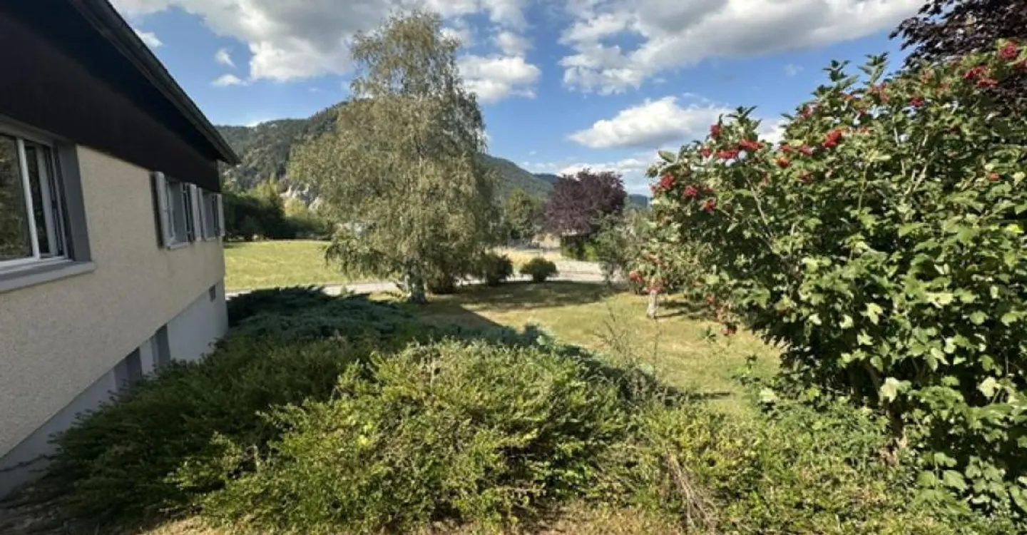 Fleurier - NE - Individual Villa in Fleurier - Photo 2 of 12