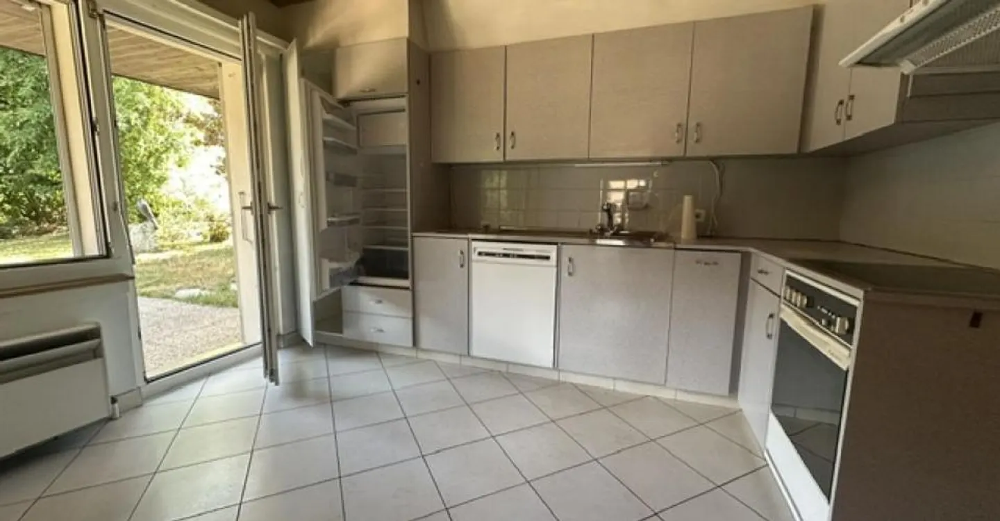 Fleurier - NE - Individual Villa in Fleurier - Photo 3 of 12