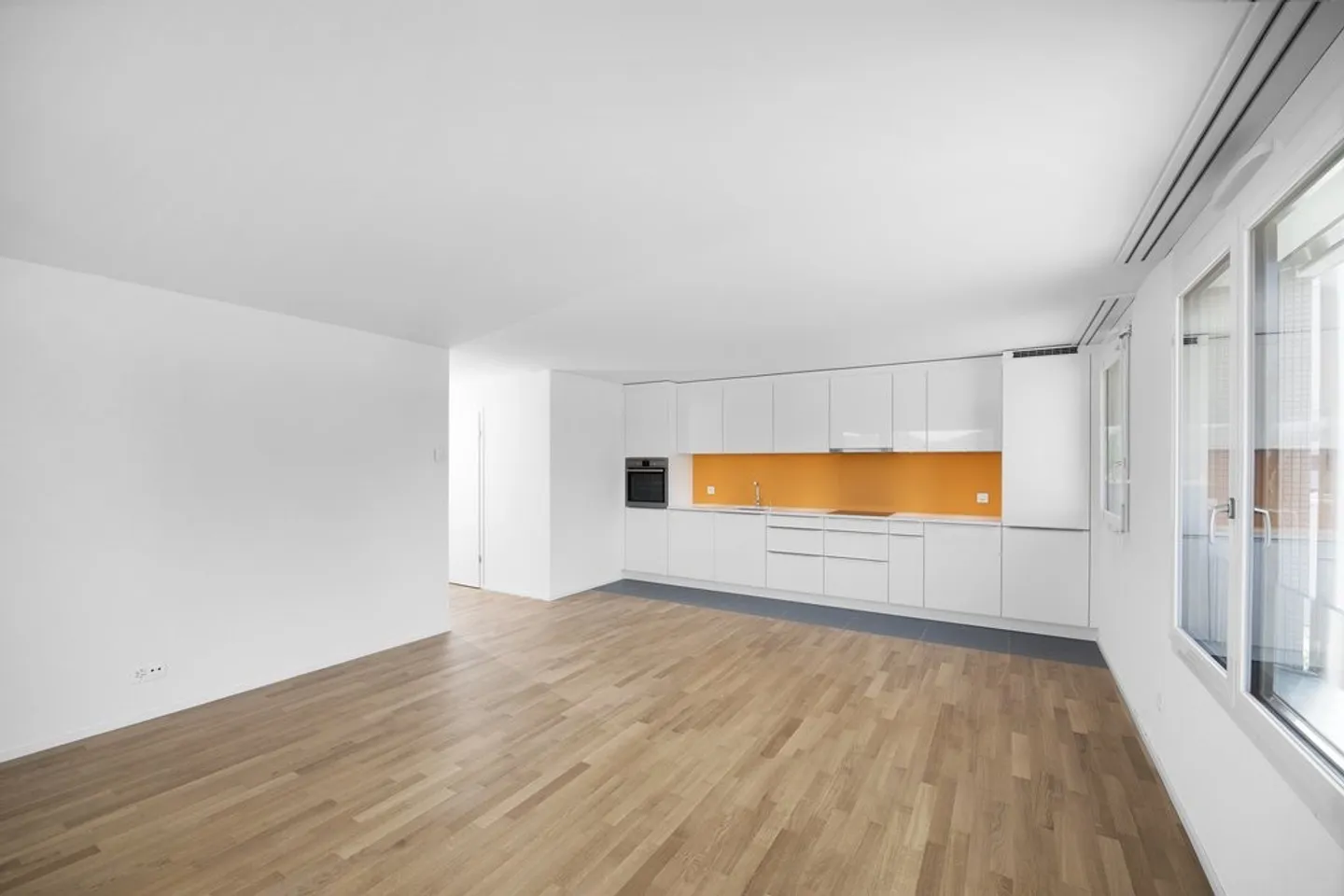 Beautiful nearly new apartment near the center of Payerne - Photo 1 of 5