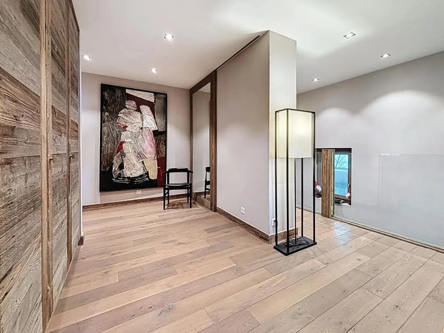 Luxuswohnung mit atemberaubender Aussicht - Foto 5 von 9