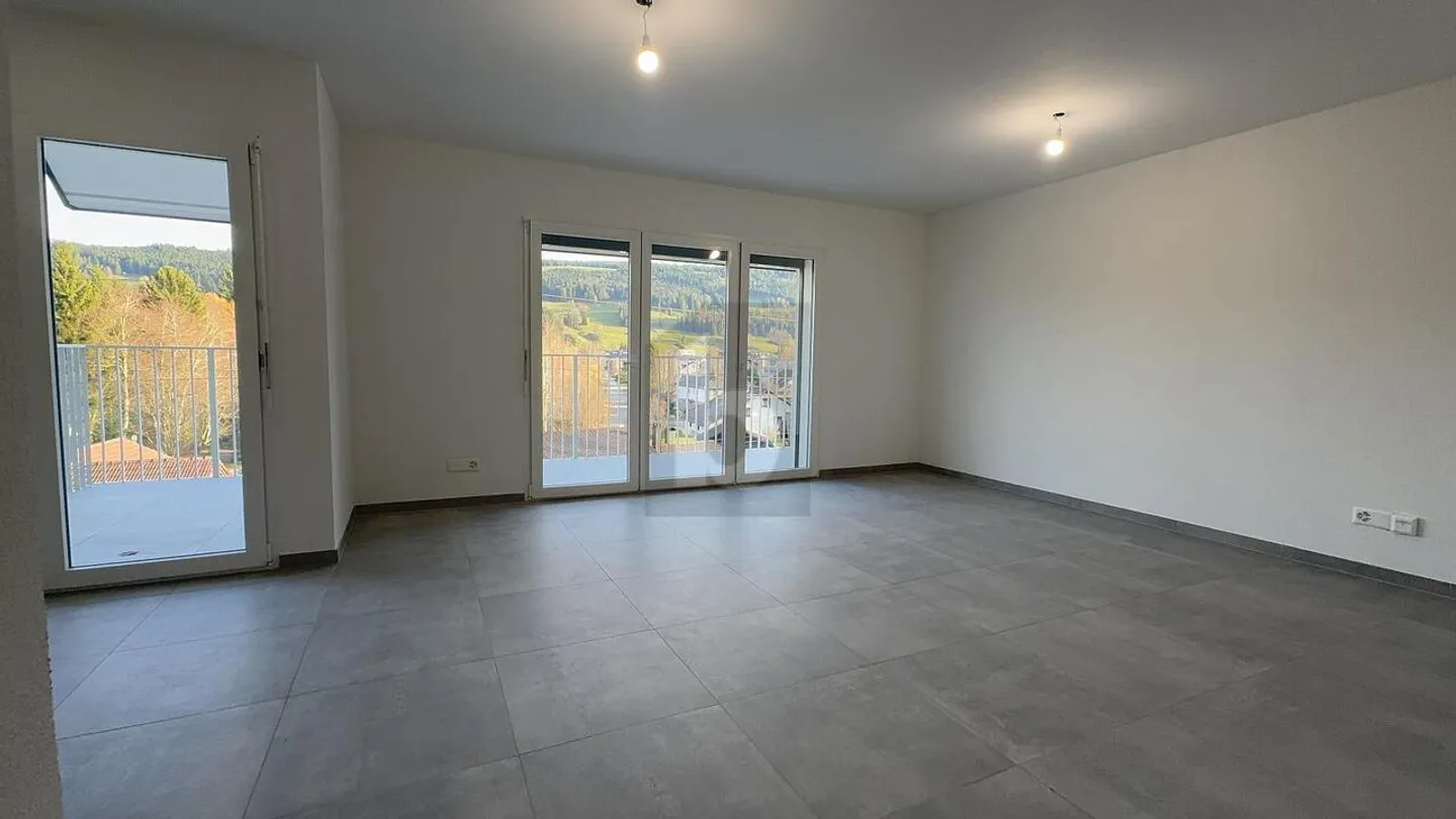 NEU UND IDEAL GELEGEN MIT 18M2 BALKON - Foto 2 von 6