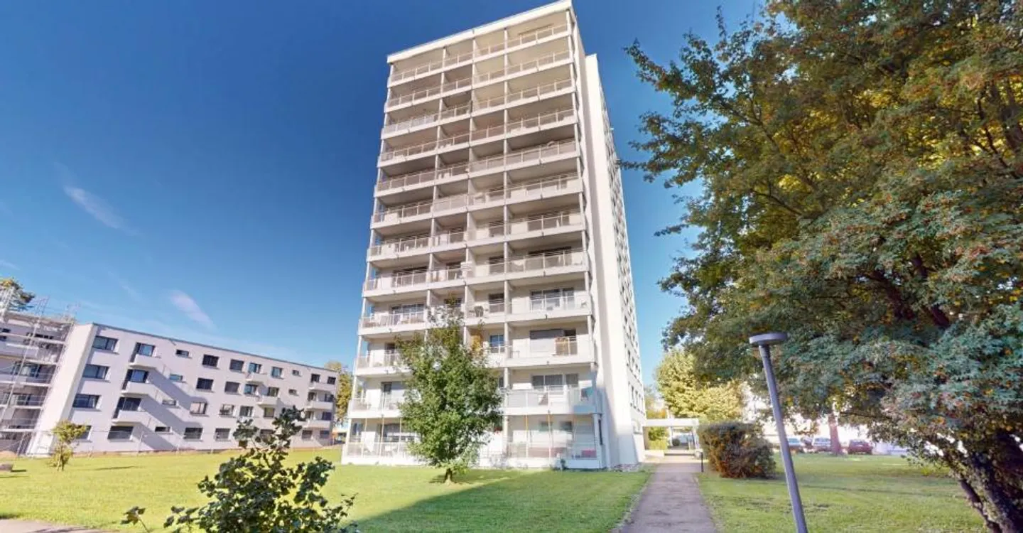 Modernes Apartment mit Balkon - Foto 1 von 7