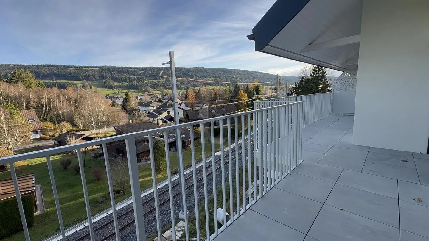NEU UND IDEAL GELEGEN MIT 18M2 BALKON - Foto 5 von 6