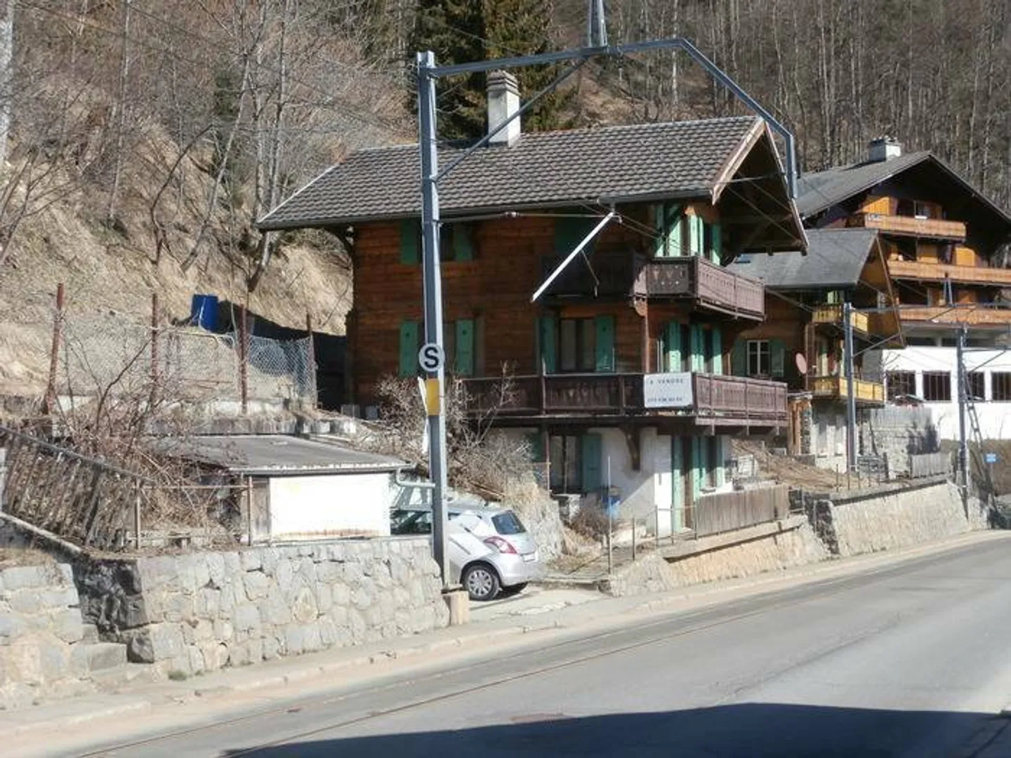 Vom Eigentümer: Ehemaliges Mietchalet zur Umwandlung in Arveyes / Villars-sur-Ollon, das bis zu 6 Wohnungen erreichen kann - Foto 6 von 12