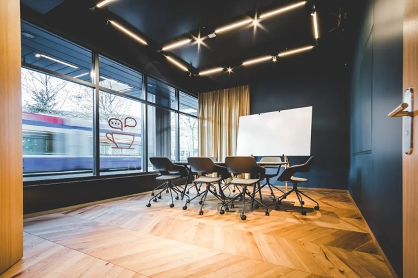 «Modernes 4er Office beim Bahnhof Enge mitten in der Stadt» - Foto 1 von 10