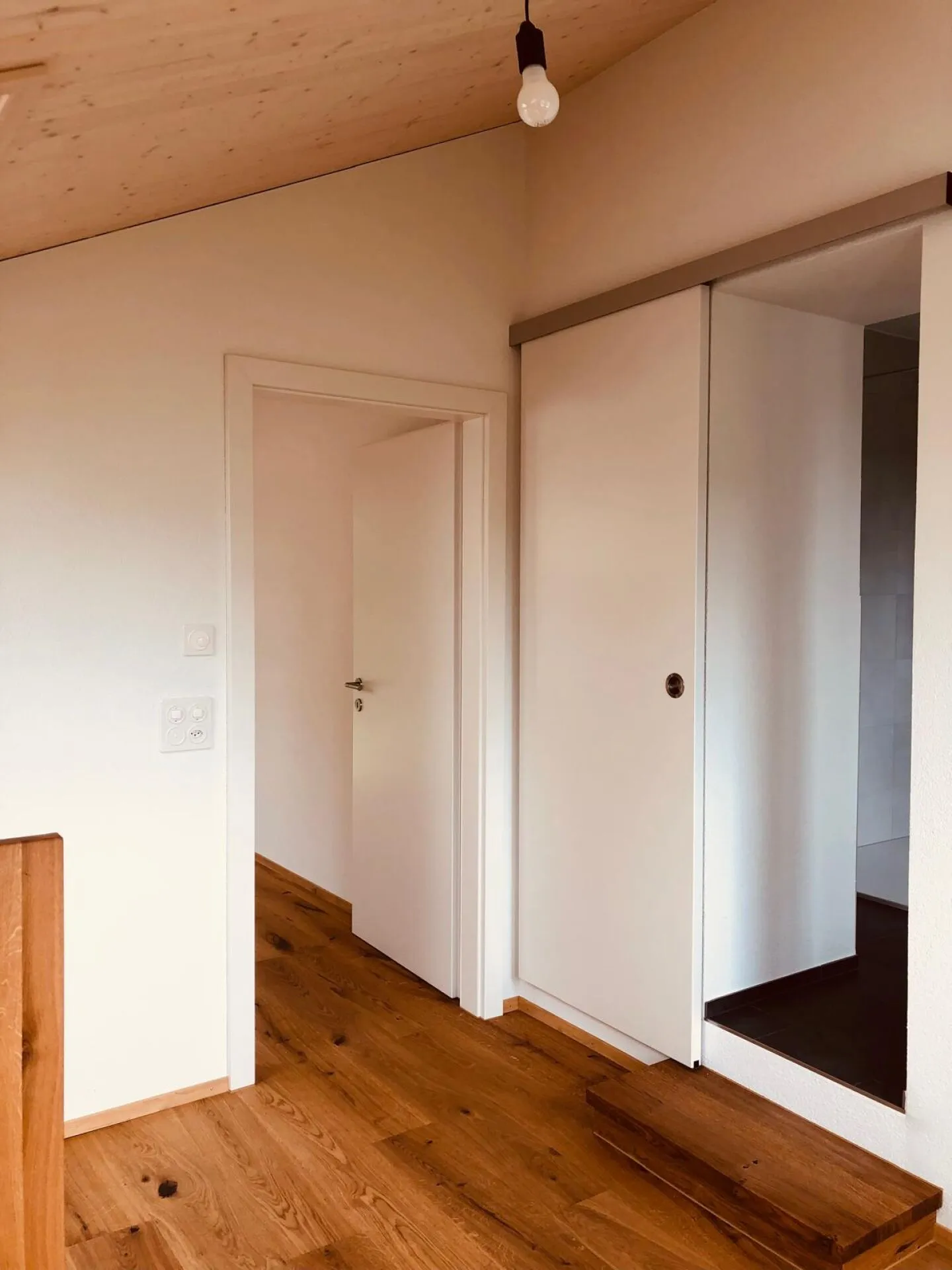 Stupendo appartamento duplex di 3,5 stanze in affitto in una posizione tranquilla - Foto 6 di 18