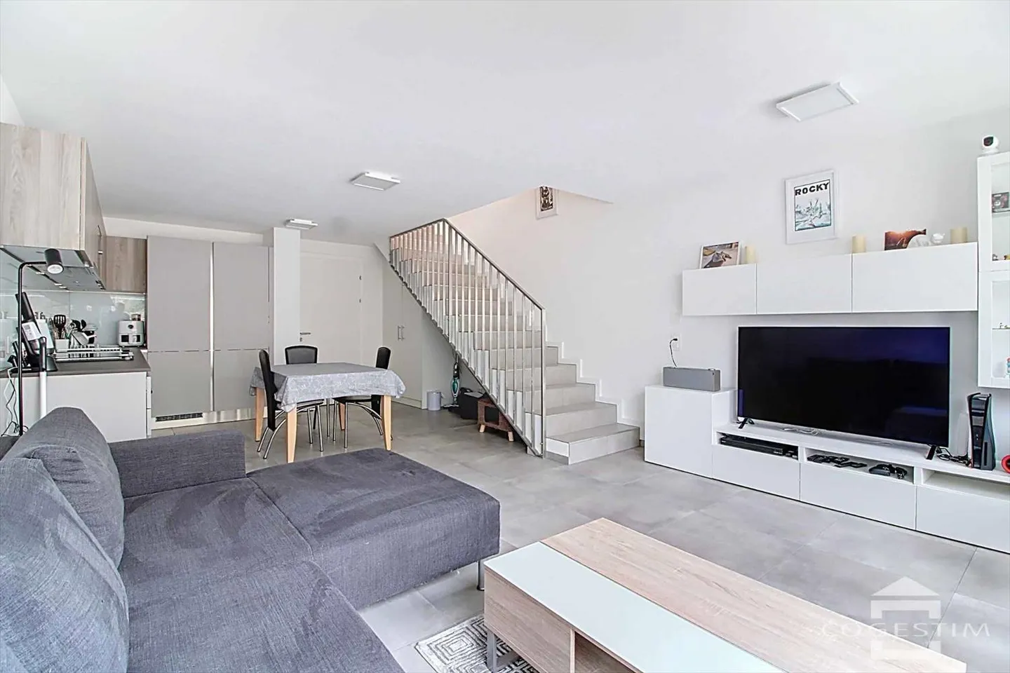 2-room apartment - Photo 2 of 7