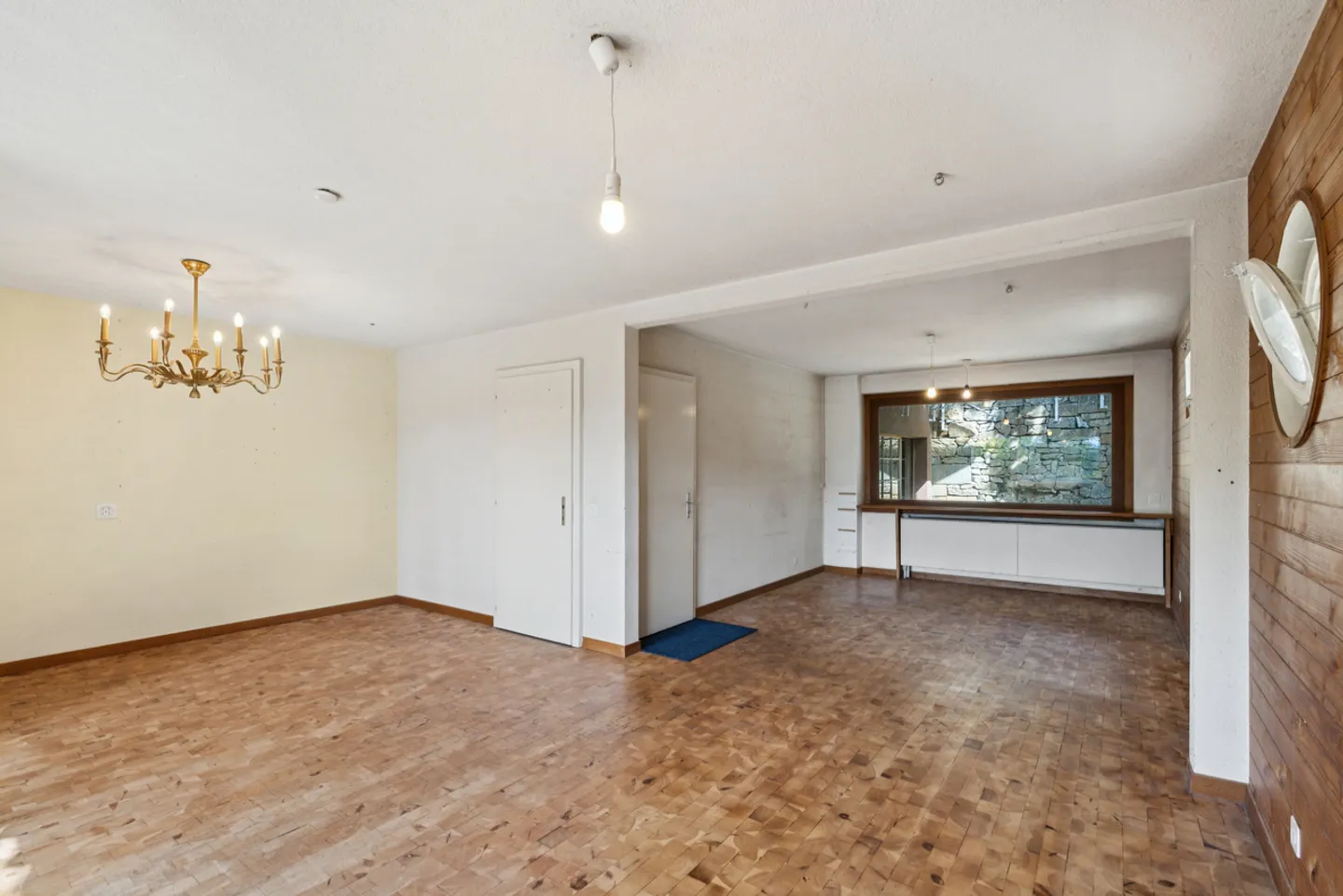 An exceptional property combining nature, forest, and urban proximity - Photo 13 of 14