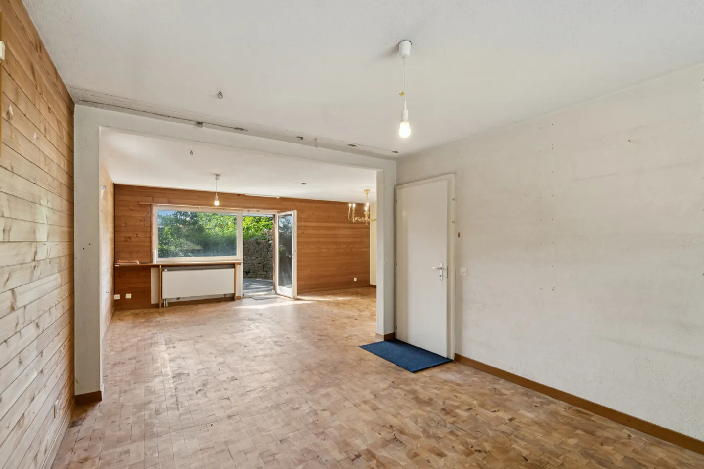 An exceptional property combining nature, forest, and urban proximity - Photo 14 of 14