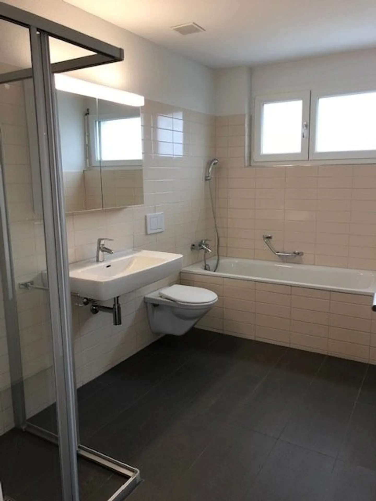 Moderne 2.5 Zimmer Wohnung - Foto 6 von 6