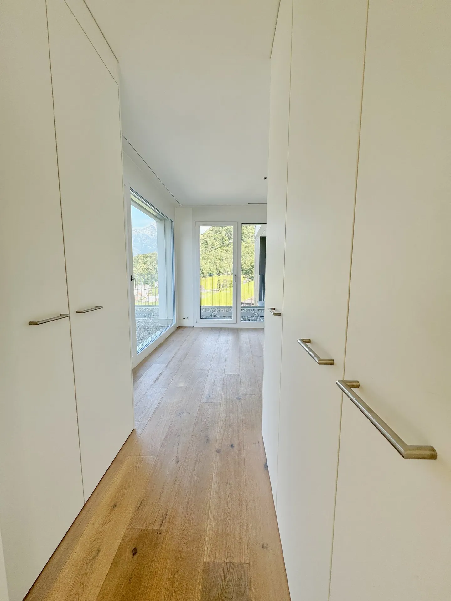 Moderno appartamento di 3,5 stanze con vista lago a Unterterzen - Foto 7 di 9