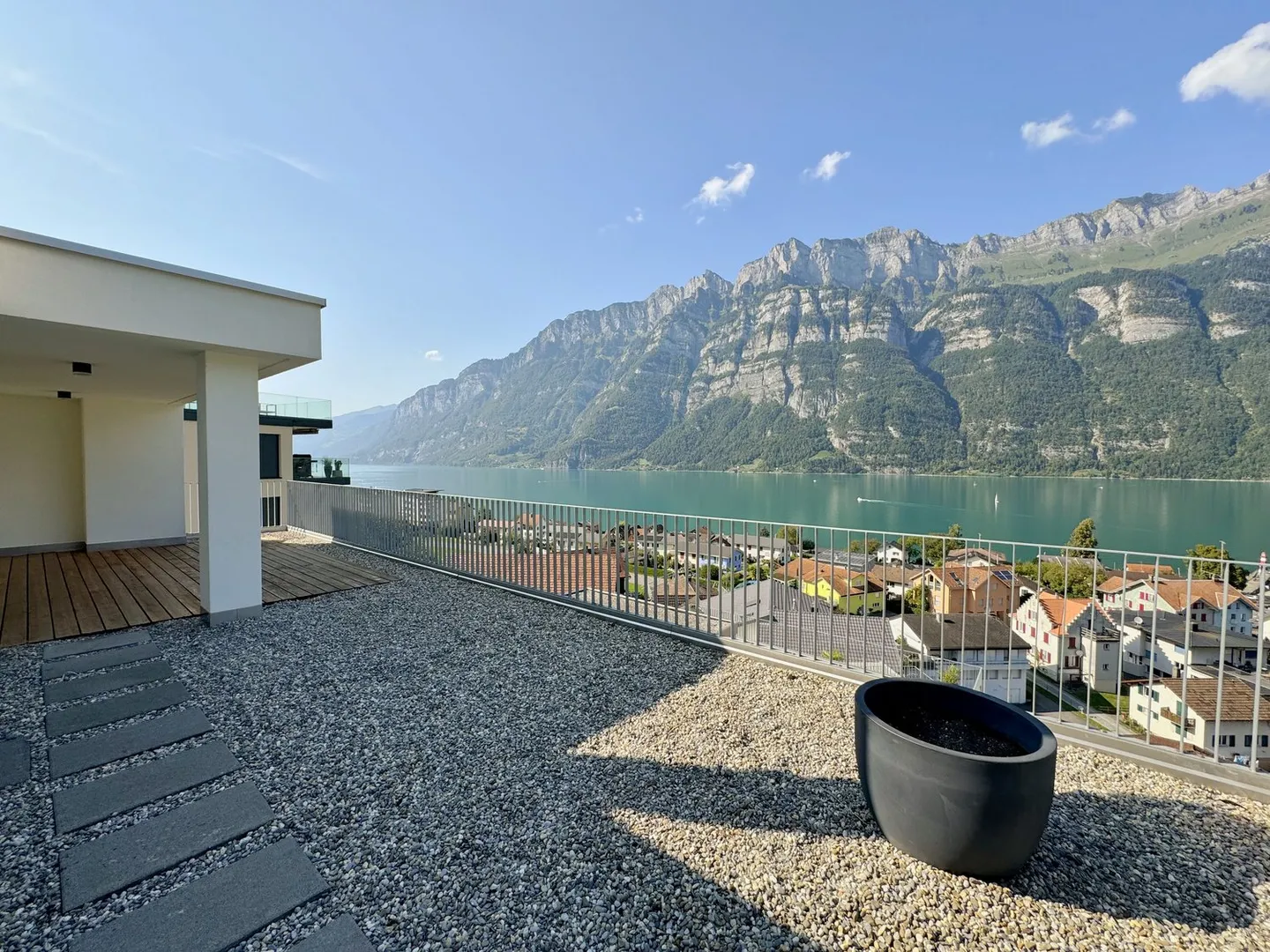 Moderno appartamento di 3,5 stanze con vista lago a Unterterzen - Foto 9 di 9
