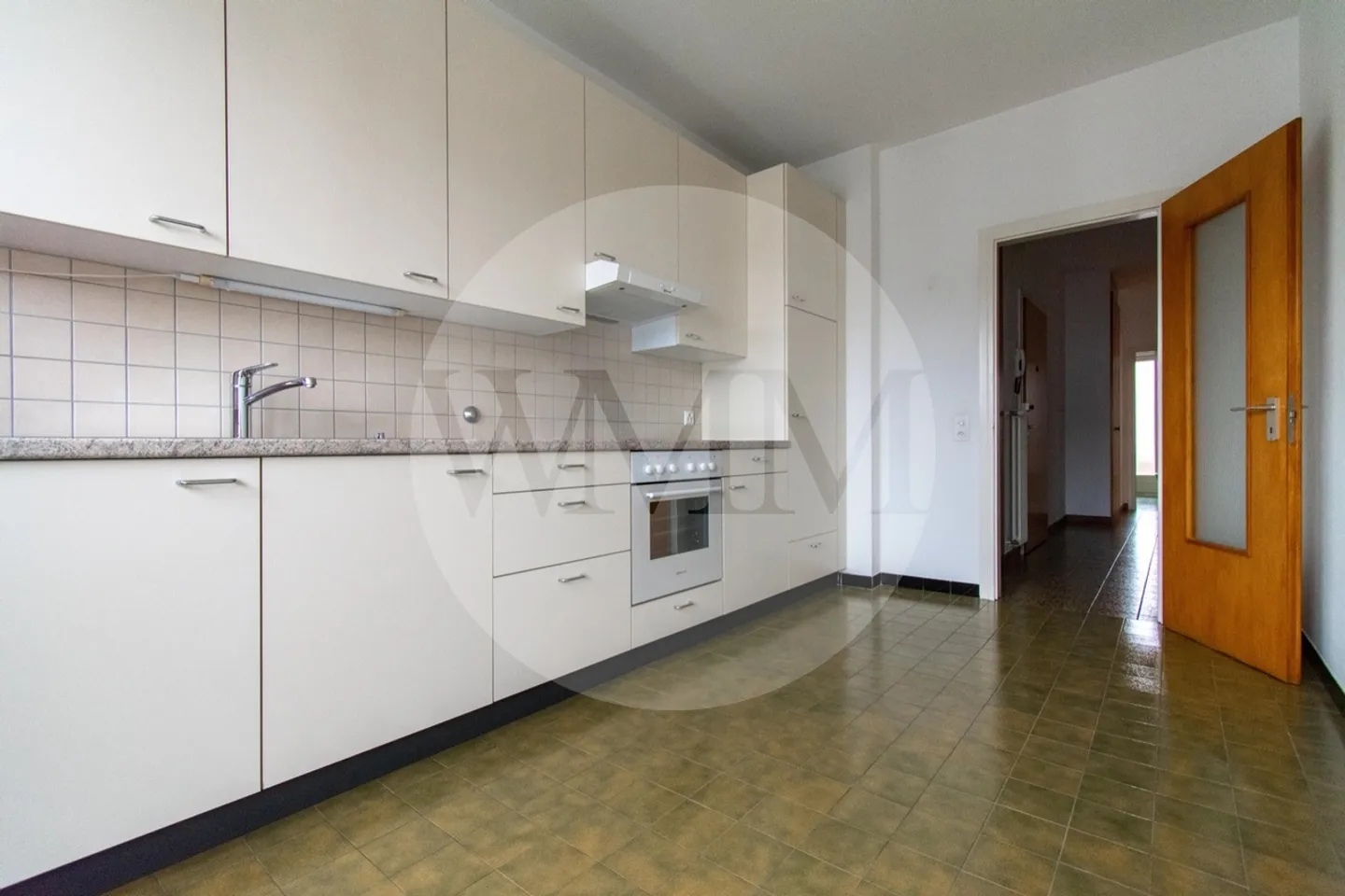 Confortevole e spazioso 3,5 locali in una zona molto ben servita - Foto 2 di 9