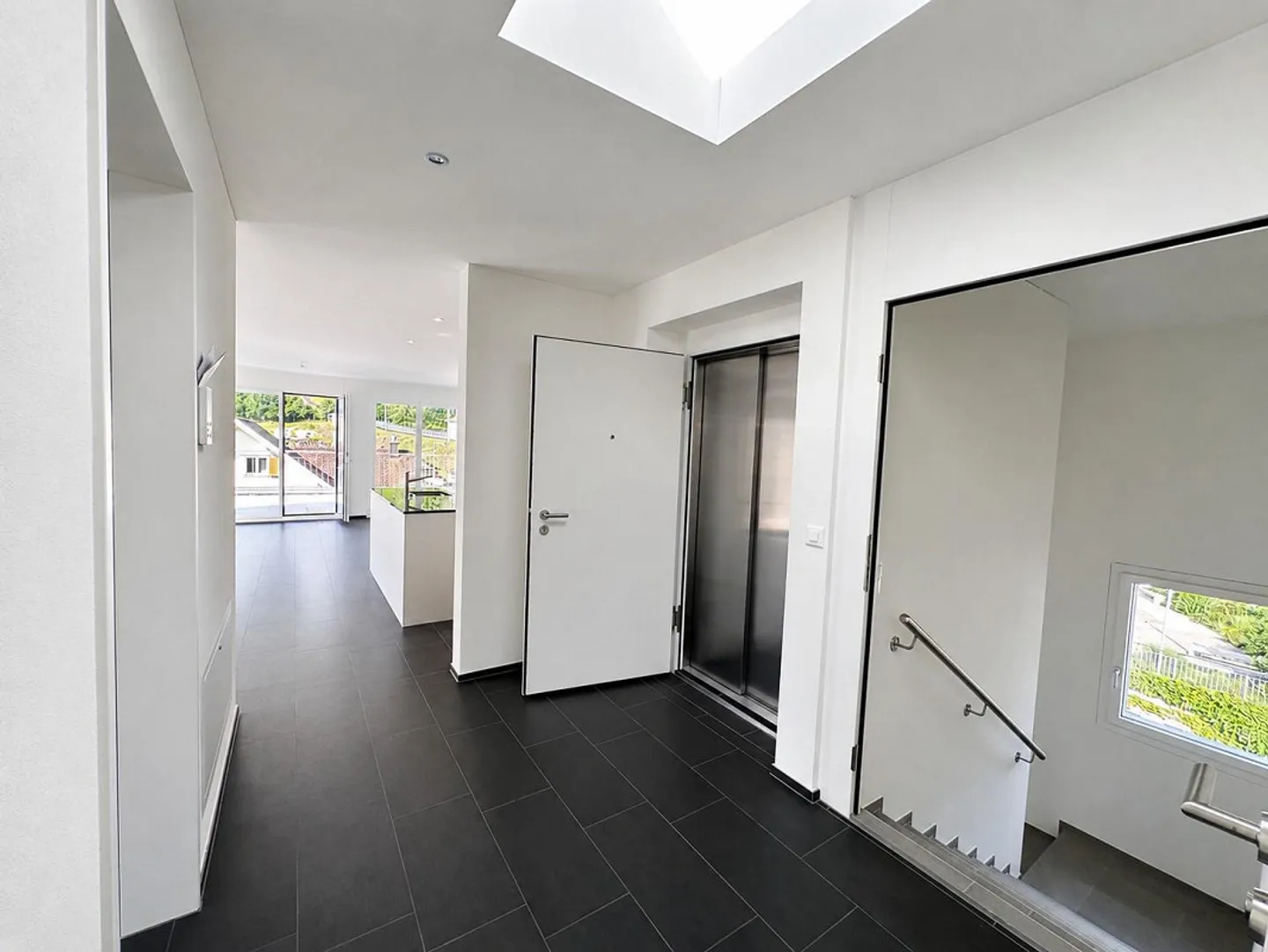 Première location : Appartement attique exclusif de 4,5 pièces à Goldau - Photo 4 sur 13