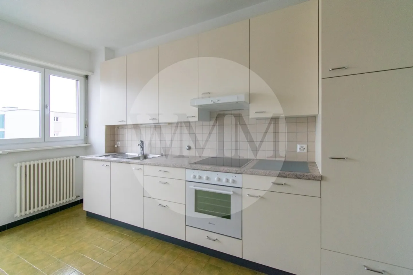 Confortevole e spazioso 3,5 locali in una zona molto ben servita - Foto 3 di 9