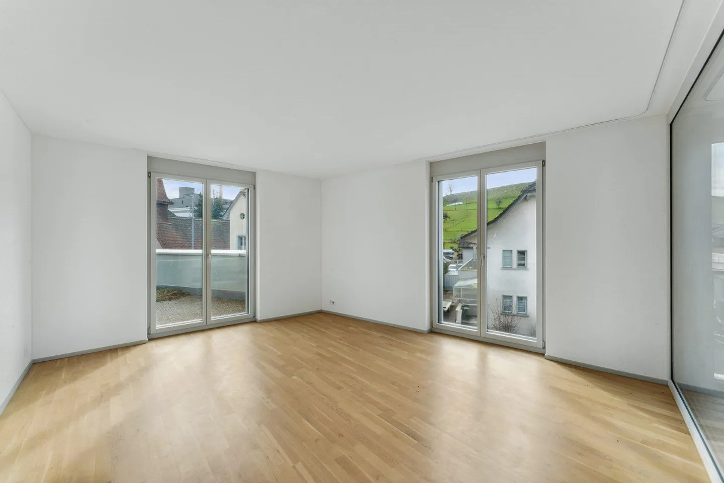 Modernes Apartment mit Loggia - Foto 8 von 11